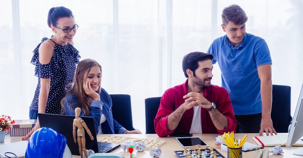 The advantages of business partnerships and internships in the study of electronics and communications engineering